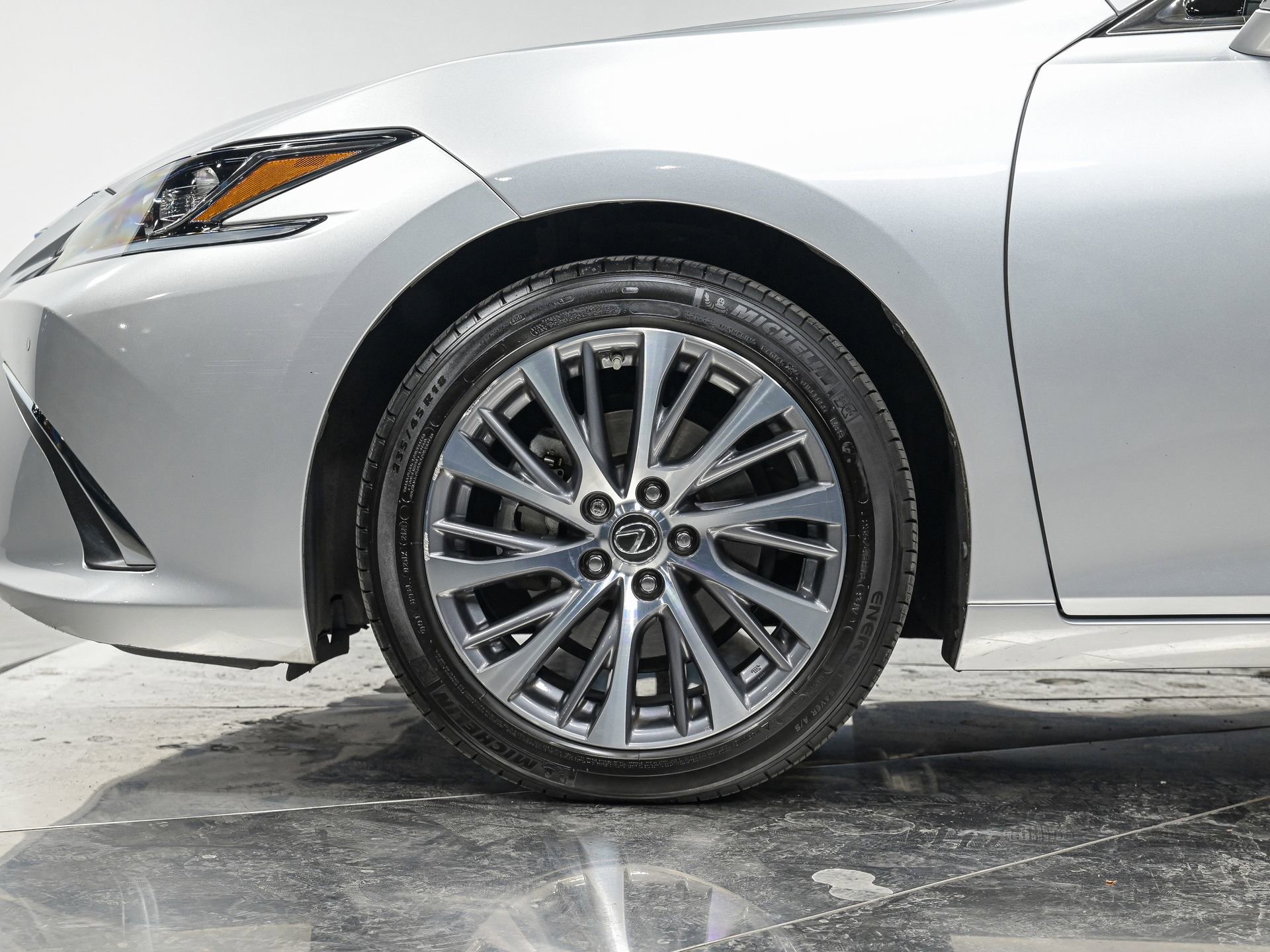 2021 Lexus ES 350 photo 3