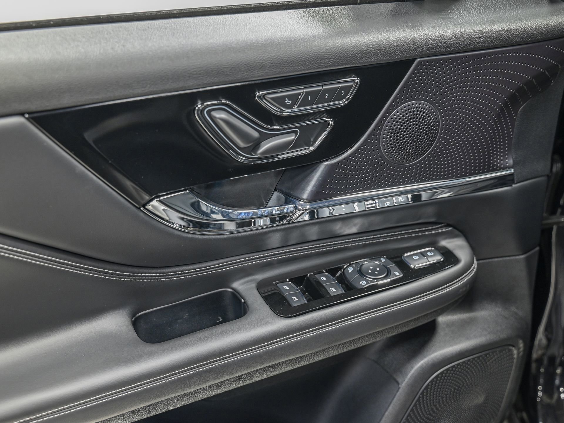 2025 Lincoln Corsair Grand Touring - Photo 13