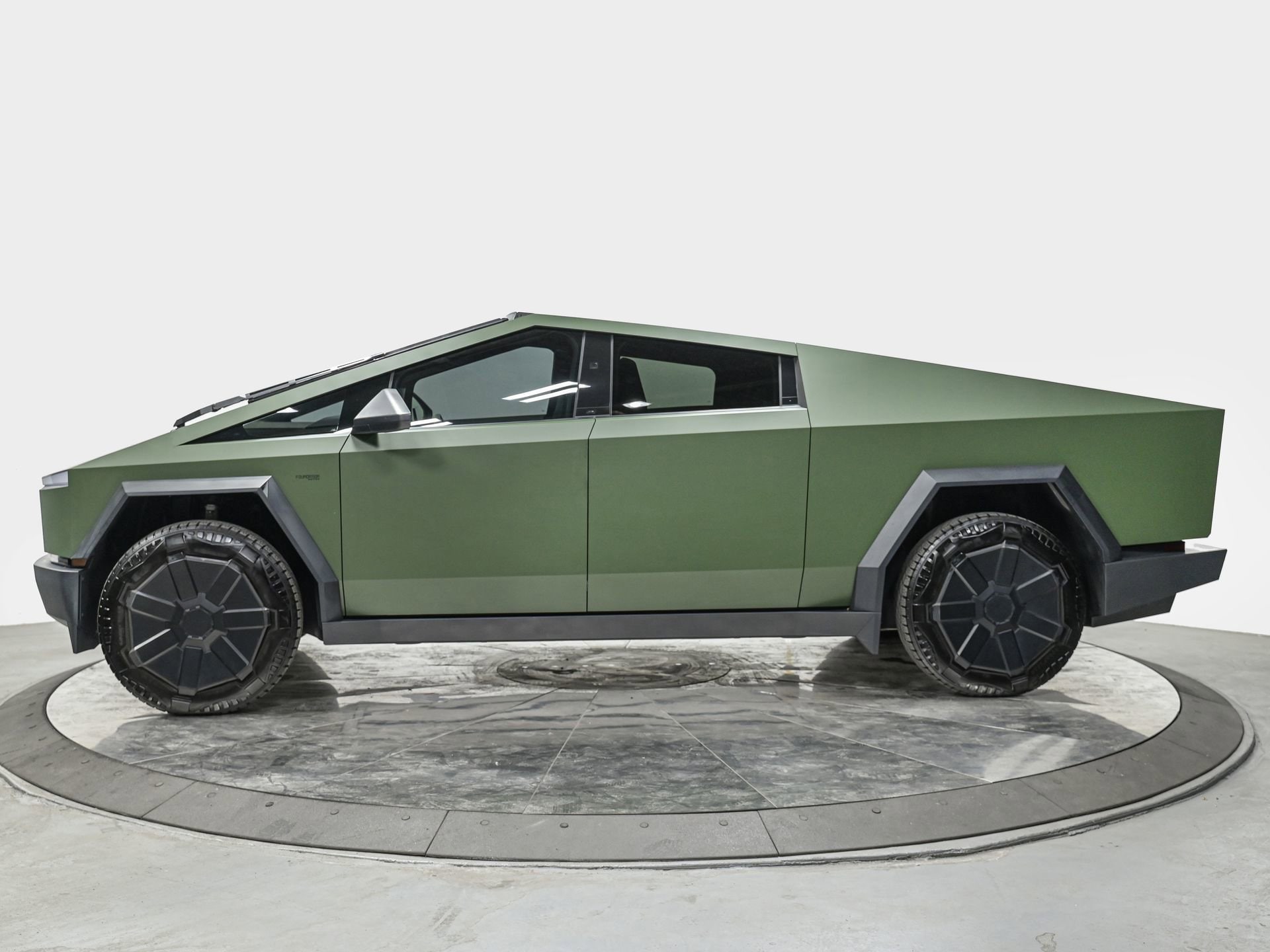 Used 2024 Tesla Cybertruck Cyberbeast with VIN 7G2CEHEE4RA031827 for sale in Queens, NY