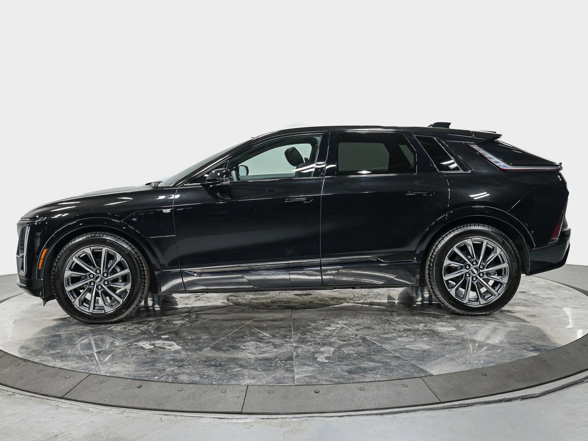 Used 2025 Cadillac LYRIQ Sport 1 with VIN 1GYKPURL7SZ319445 for sale in Queens, NY