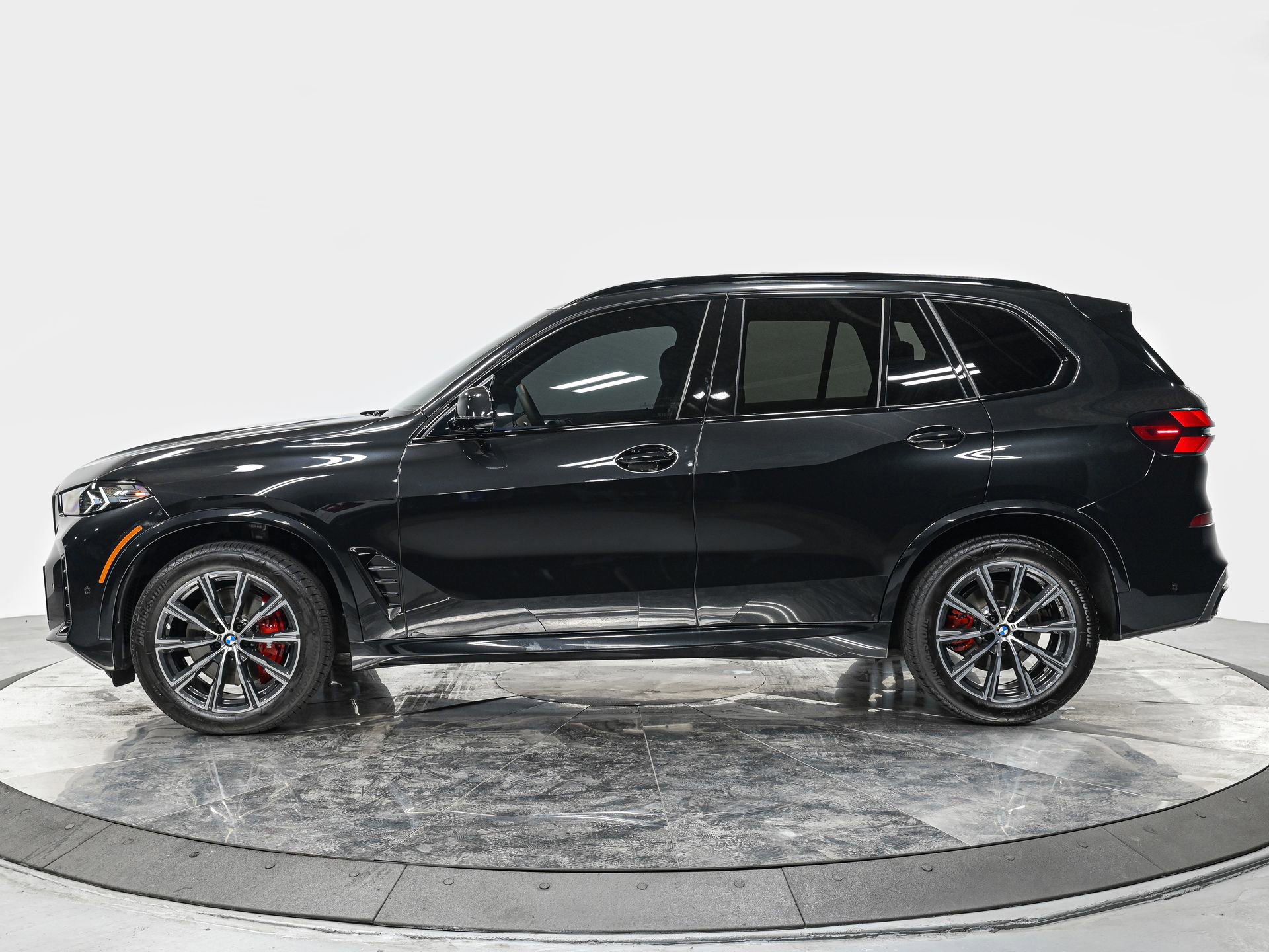 Used 2025 BMW X5 40i with VIN 5UX23EU0XS9Z91213 for sale in Forest Hills, NY