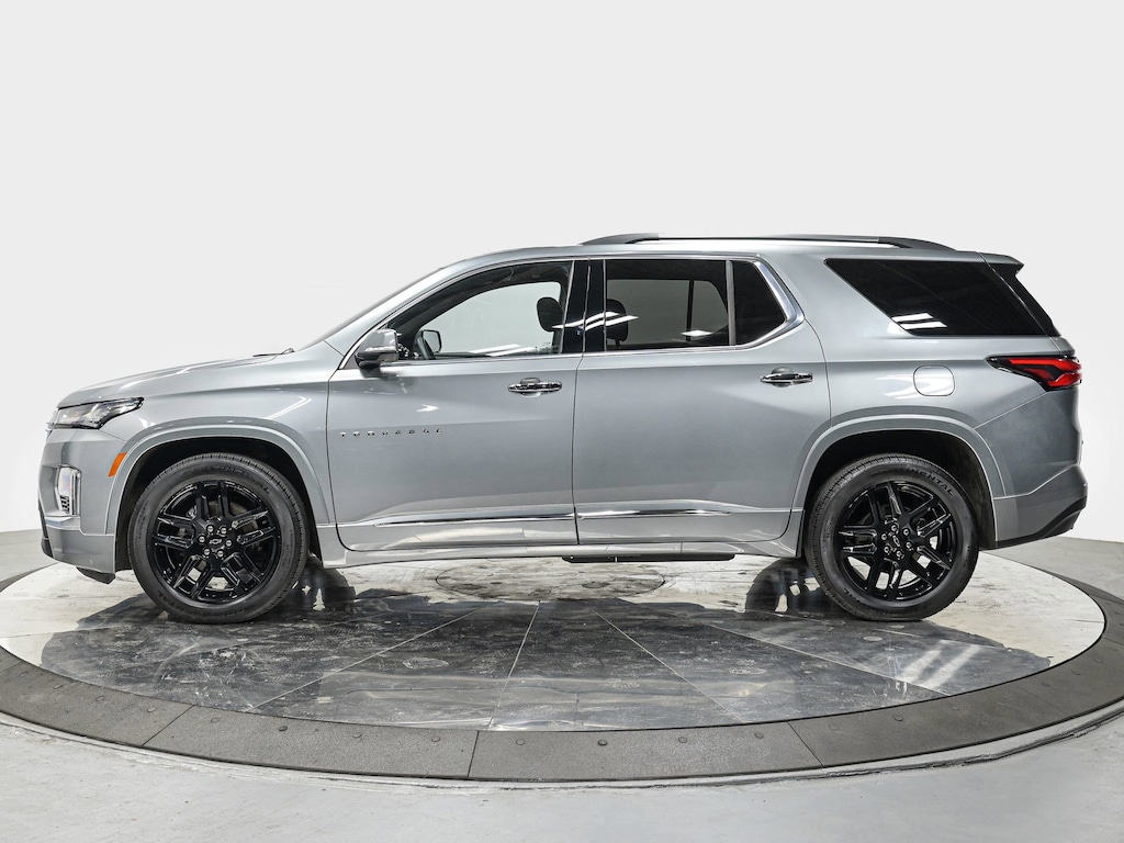 Used 2023 Chevrolet Traverse Premier SUV