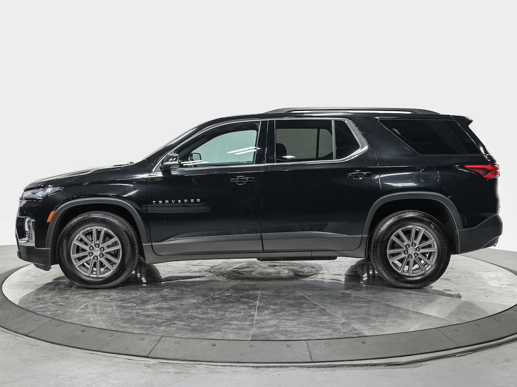 Used 2022 Chevrolet Traverse LT Cloth SUV