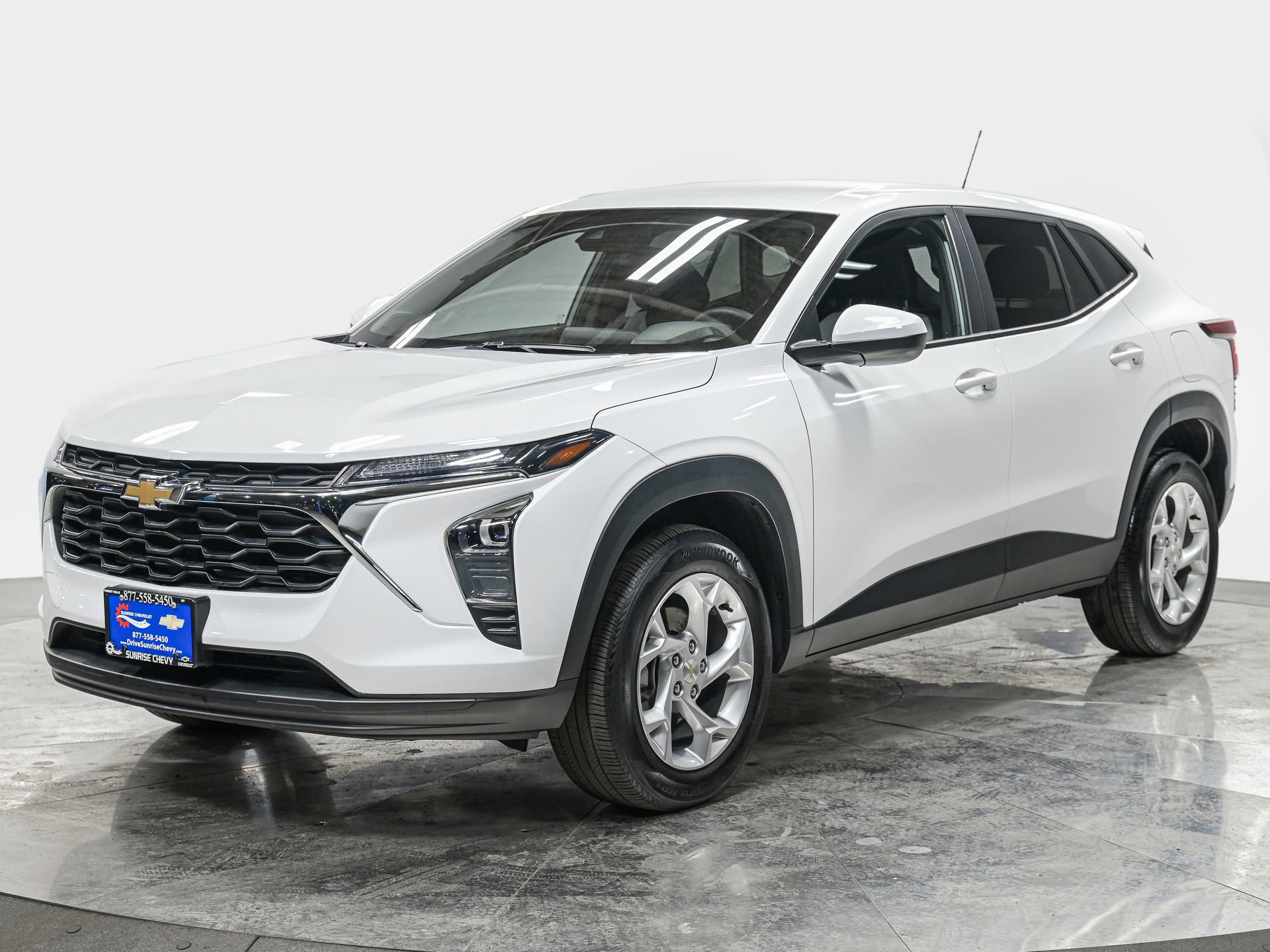 2024 Chevrolet Trax LS's photo