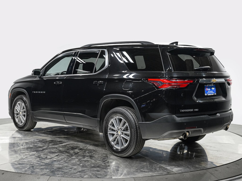 Used 2023 Chevrolet Traverse LT Leather SUV