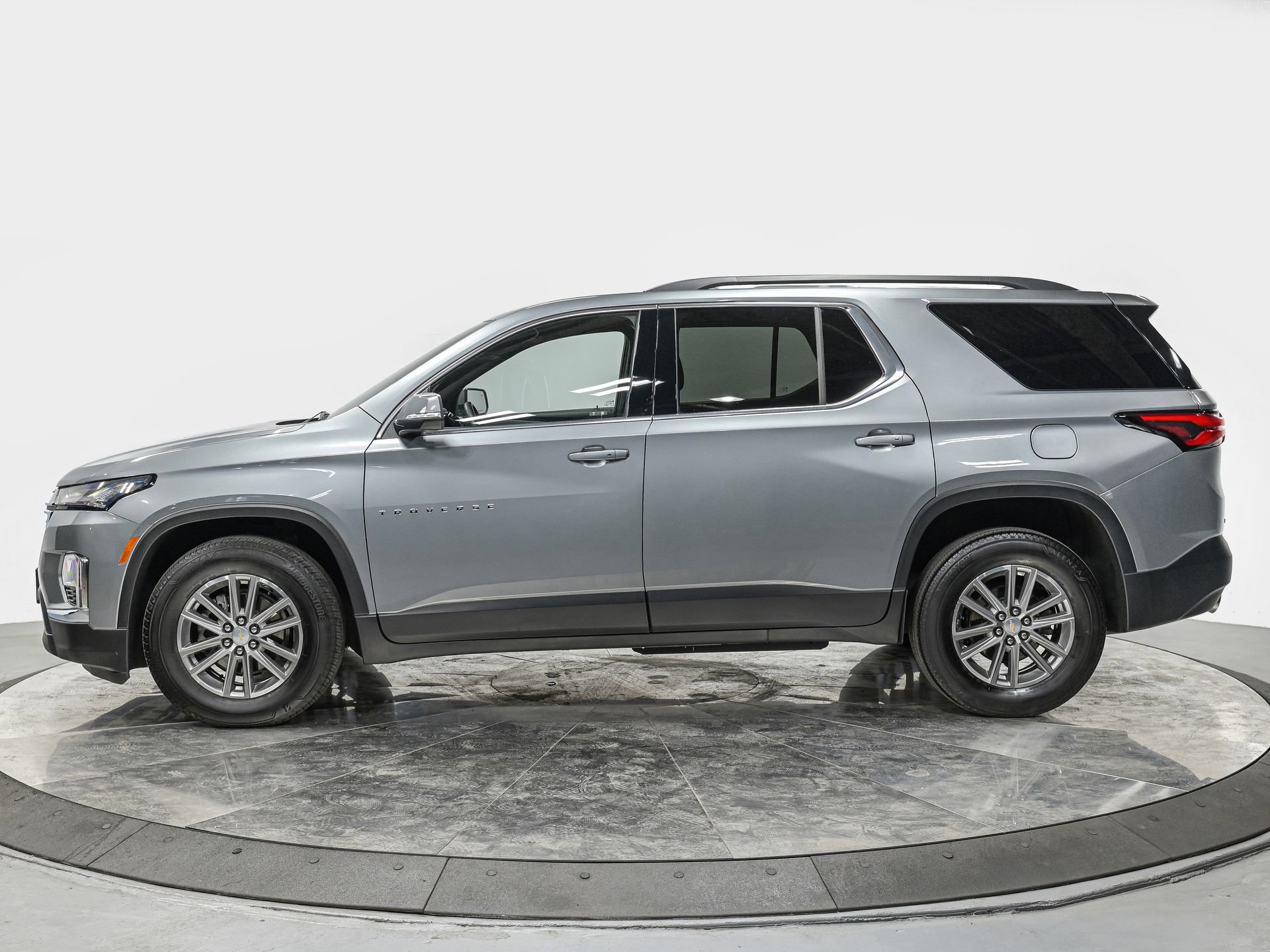 Used 2023 Chevrolet Traverse 1LT with VIN 1GNEVGKW1PJ151541 for sale in Forest Hills, NY