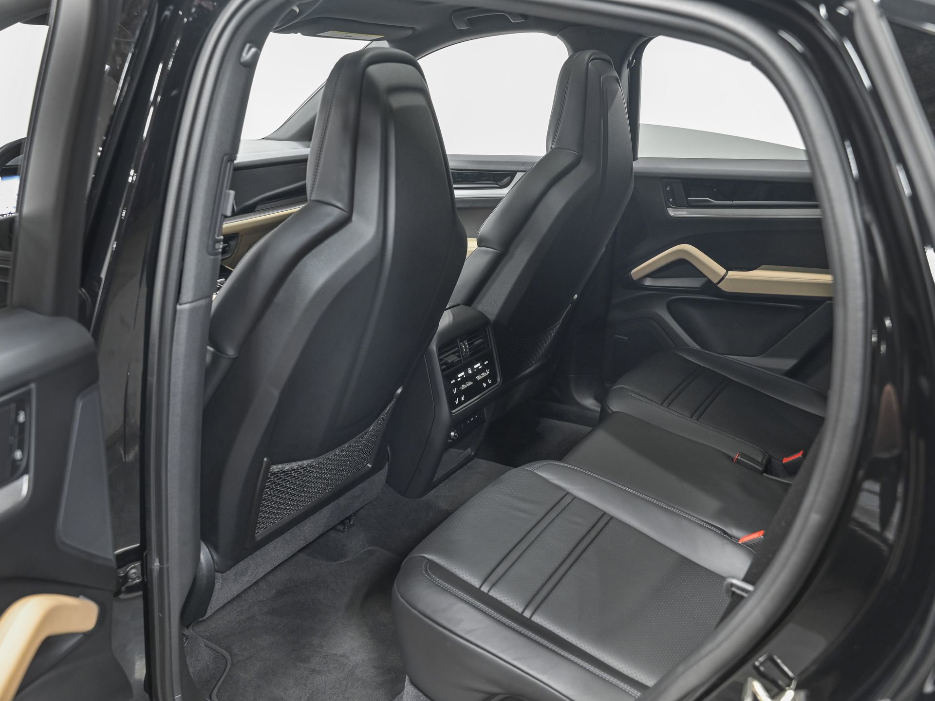 2024 Porsche Cayenne Coup Base - Photo 26