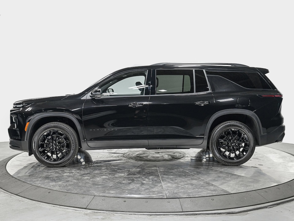 Used 2026 Chevrolet Traverse LT SUV