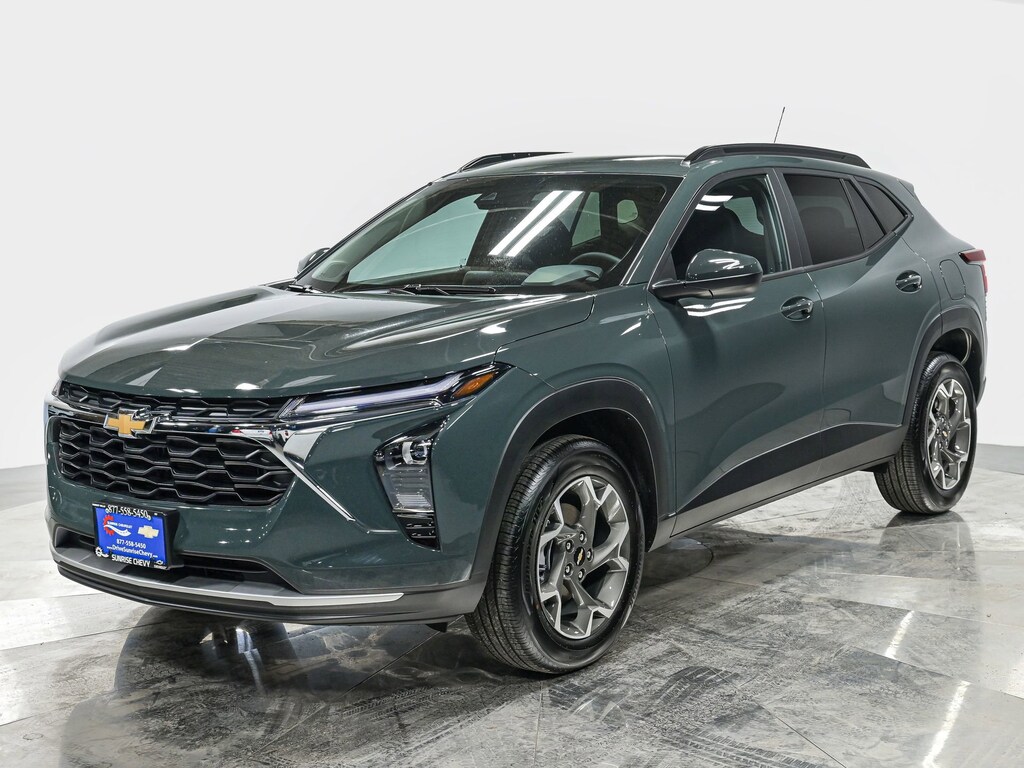 Used 2025 Chevrolet Trax LT SUV