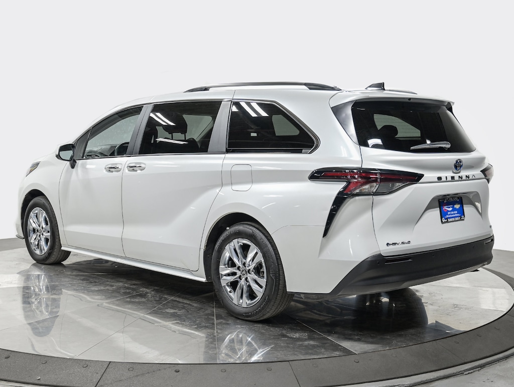 Used 2025 Toyota Sienna XLE Van Passenger Van