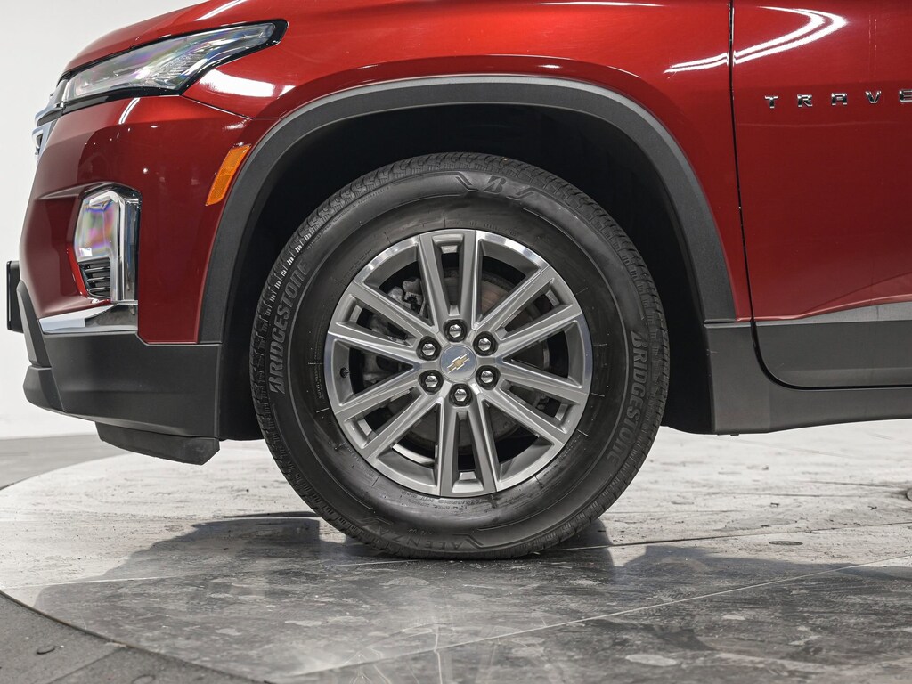 Used 2023 Chevrolet Traverse LT Cloth SUV