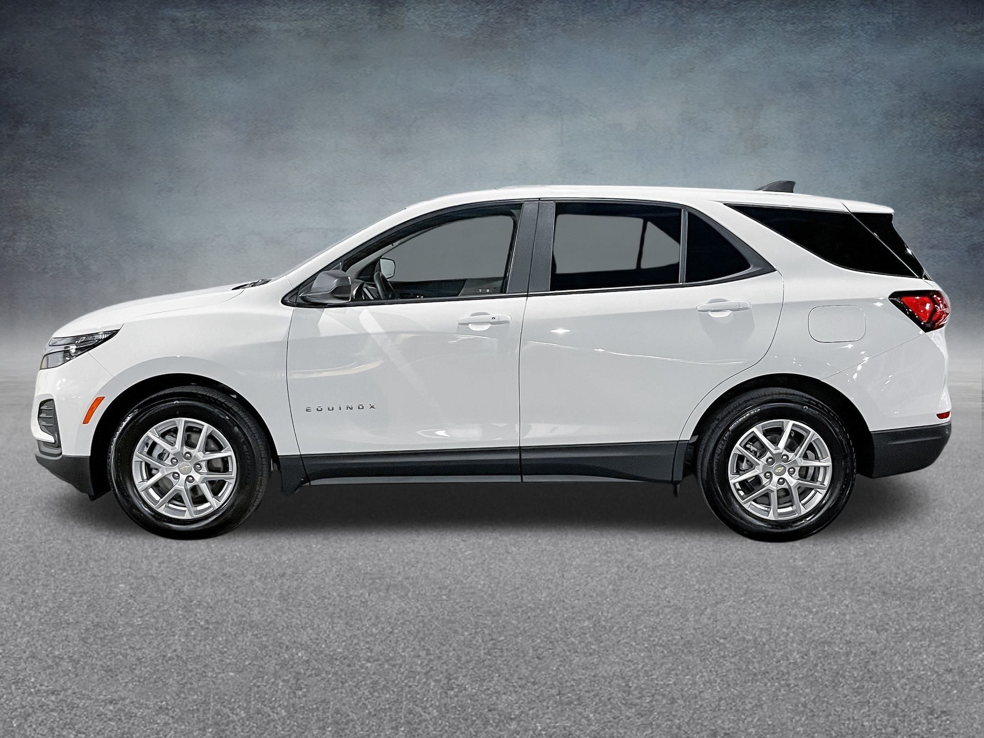 Used 2022 Chevrolet Equinox LS with VIN 3GNAXHEV9NS165202 for sale in Forest Hills, NY