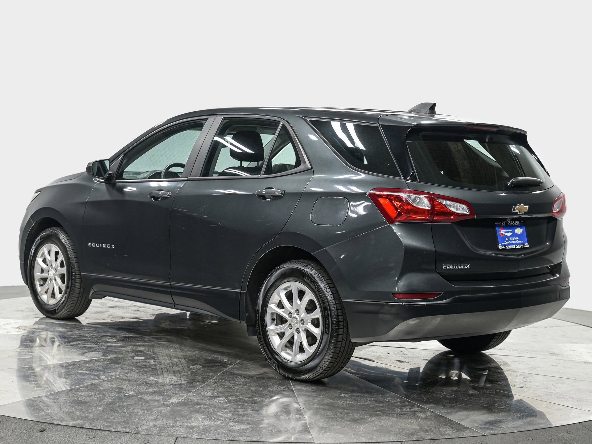 2020 Chevrolet Equinox LS photo 4