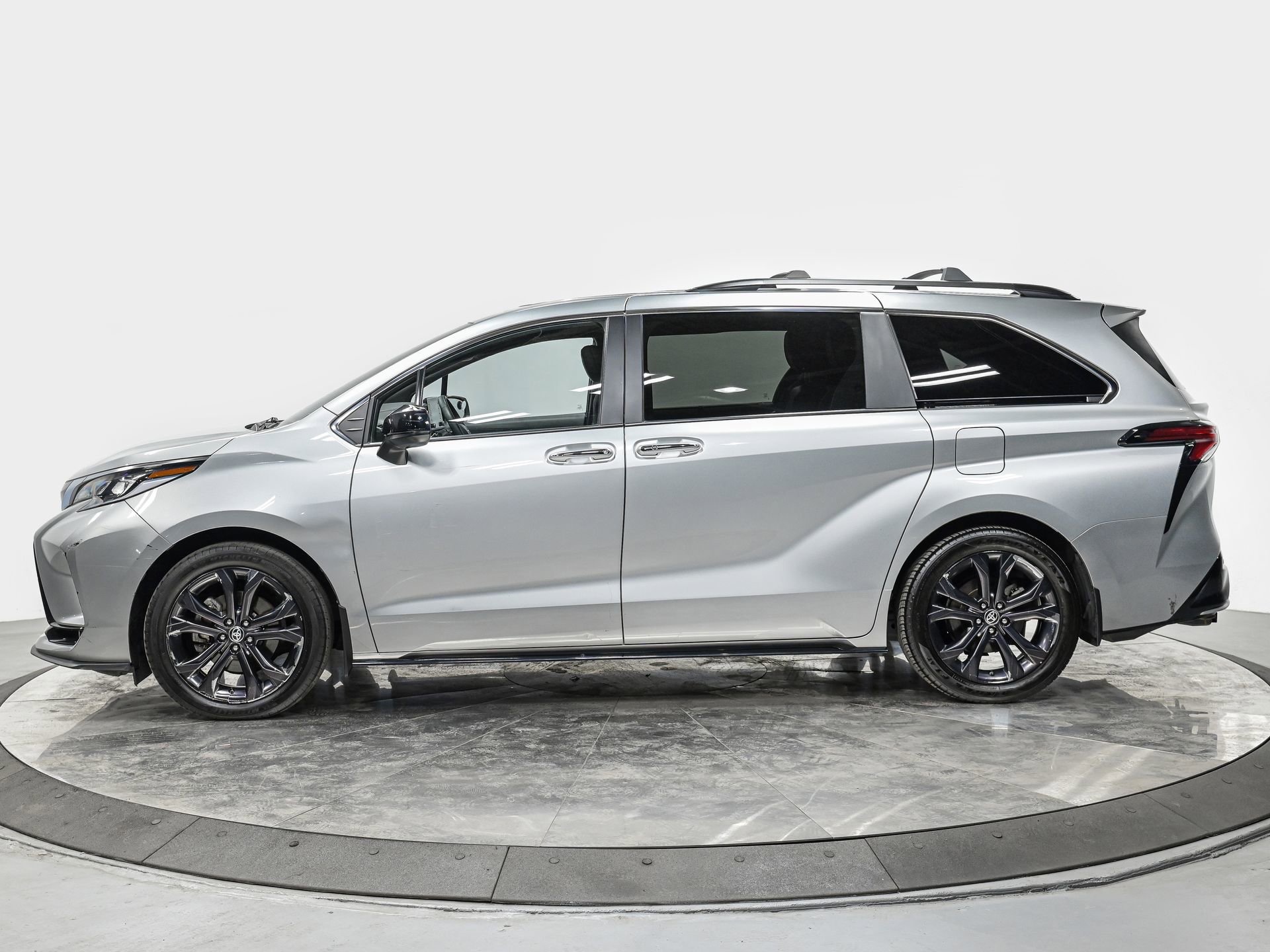 Used 2023 Toyota Sienna XSE with VIN 5TDXRKEC7PS149743 for sale in Forest Hills, NY