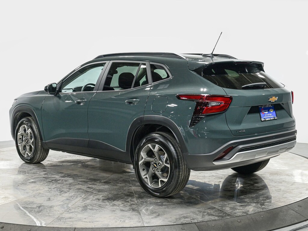 Used 2025 Chevrolet Trax LT SUV
