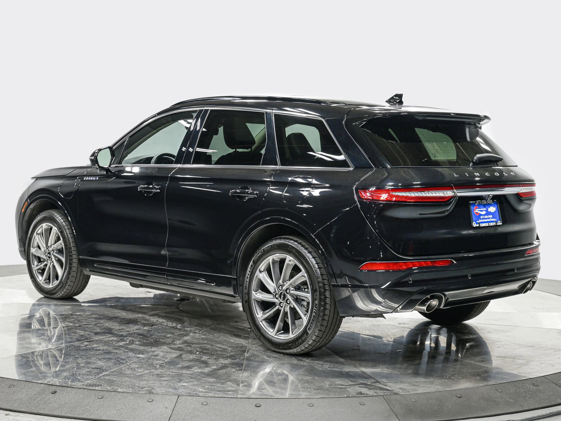 2025 Lincoln Corsair Grand Touring photo 2