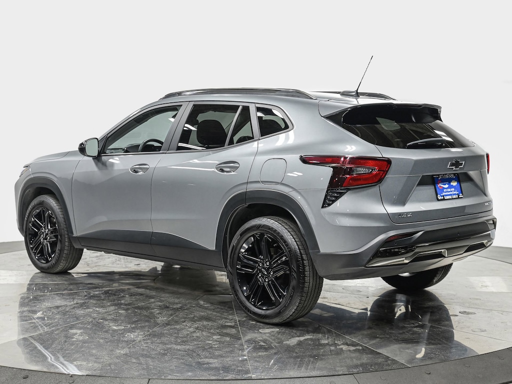 Used 2025 Chevrolet Trax Activ SUV