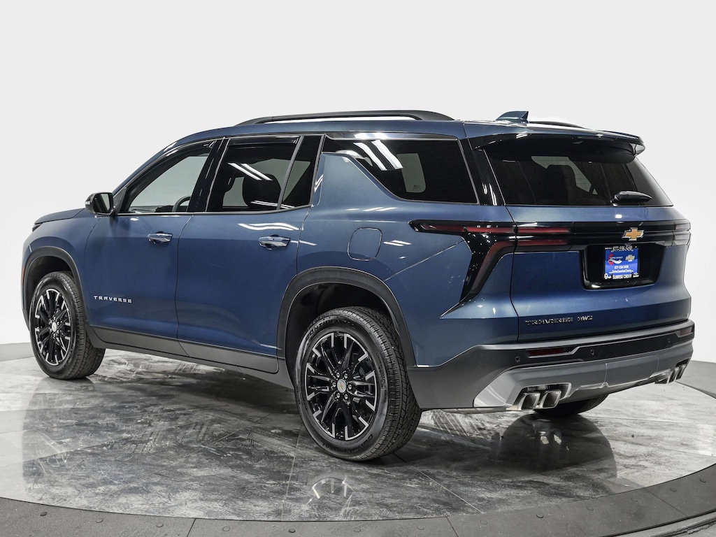 Used 2026 Chevrolet Traverse LT SUV