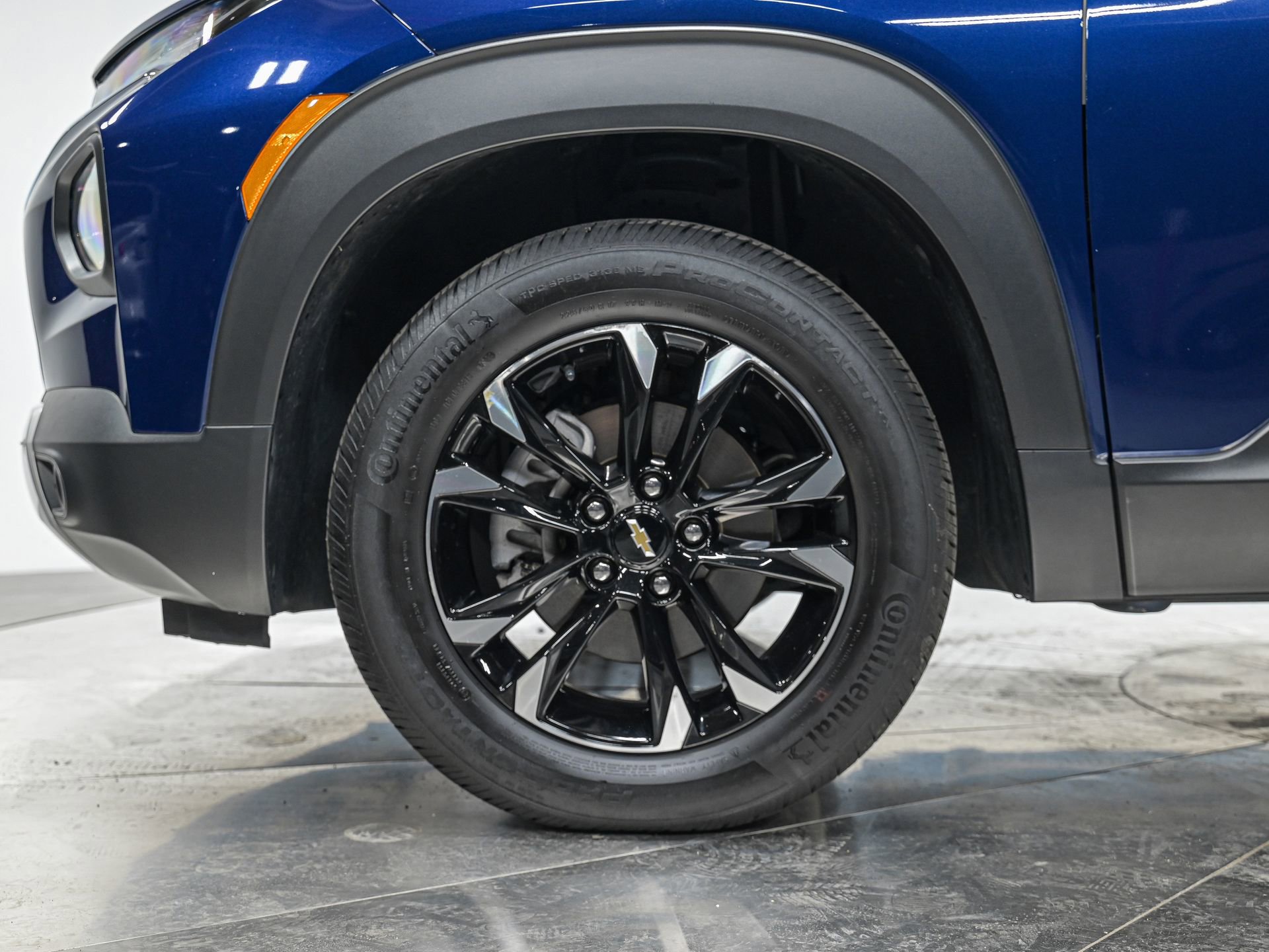 2023 Chevrolet Trailblazer LT photo 3
