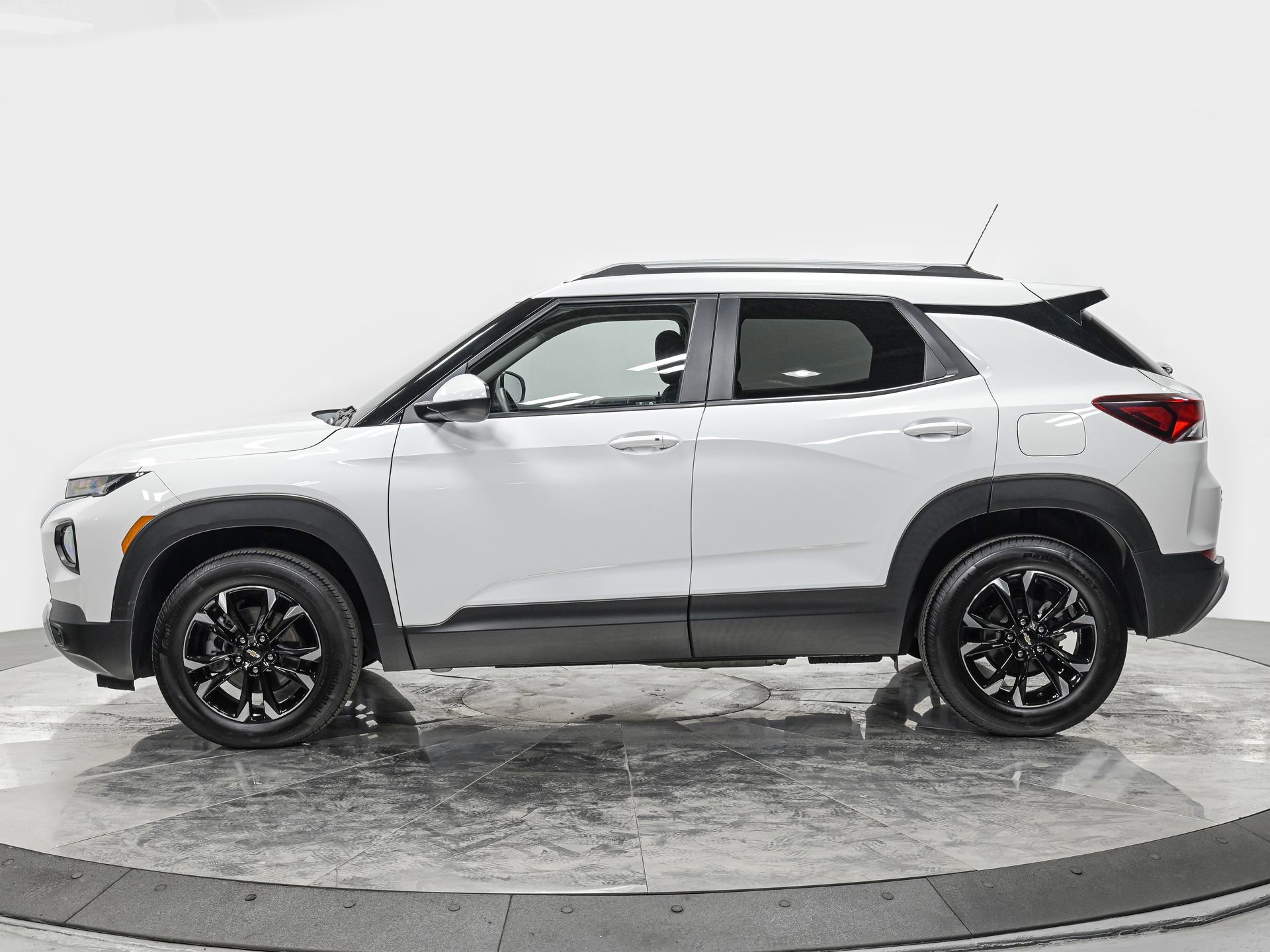Used 2022 Chevrolet Trailblazer LT with VIN KL79MRSL6NB137105 for sale in Forest Hills, NY