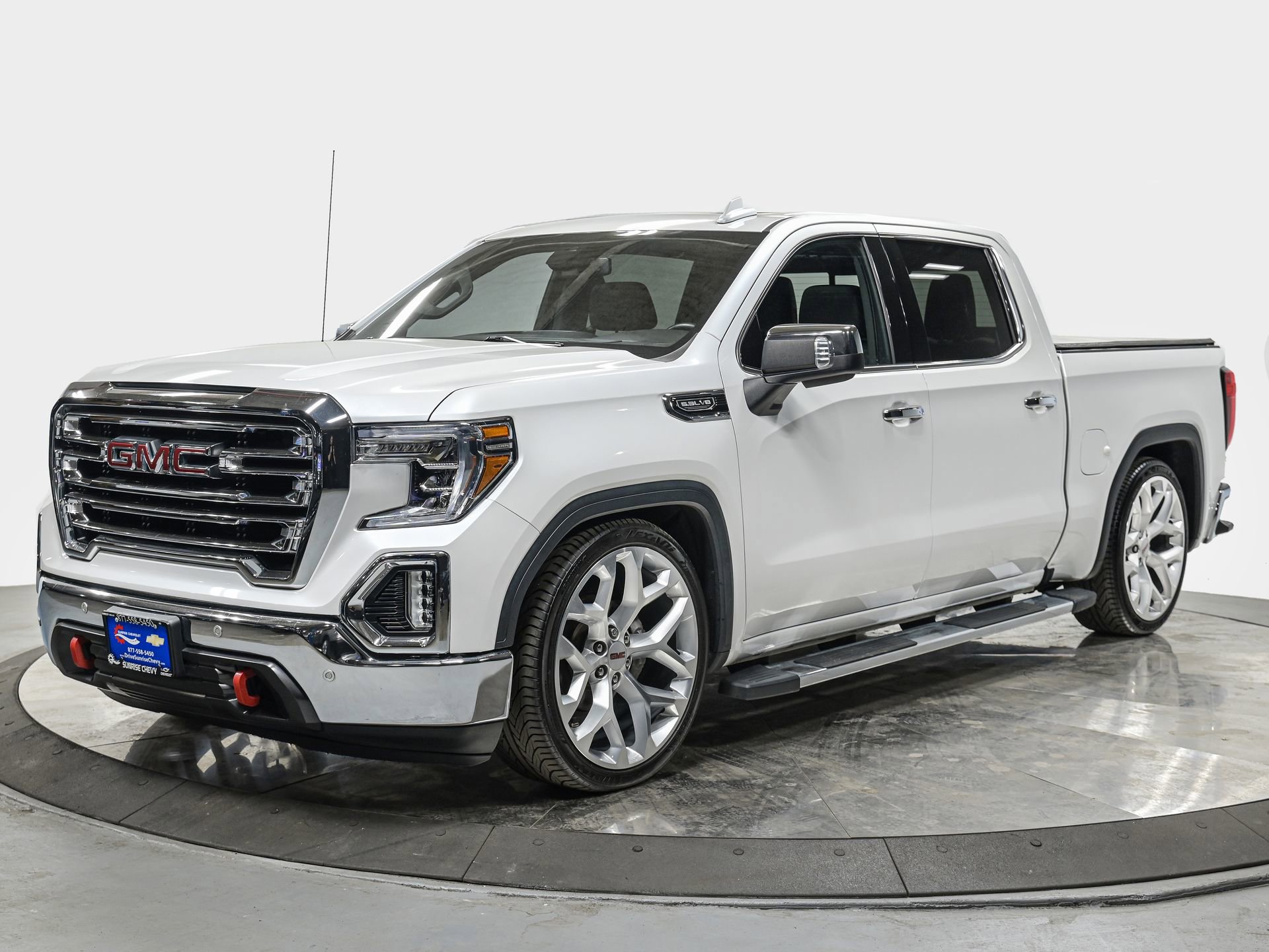 2019 GMC Sierra 4WD Crew Cab Short Box SLT's photo