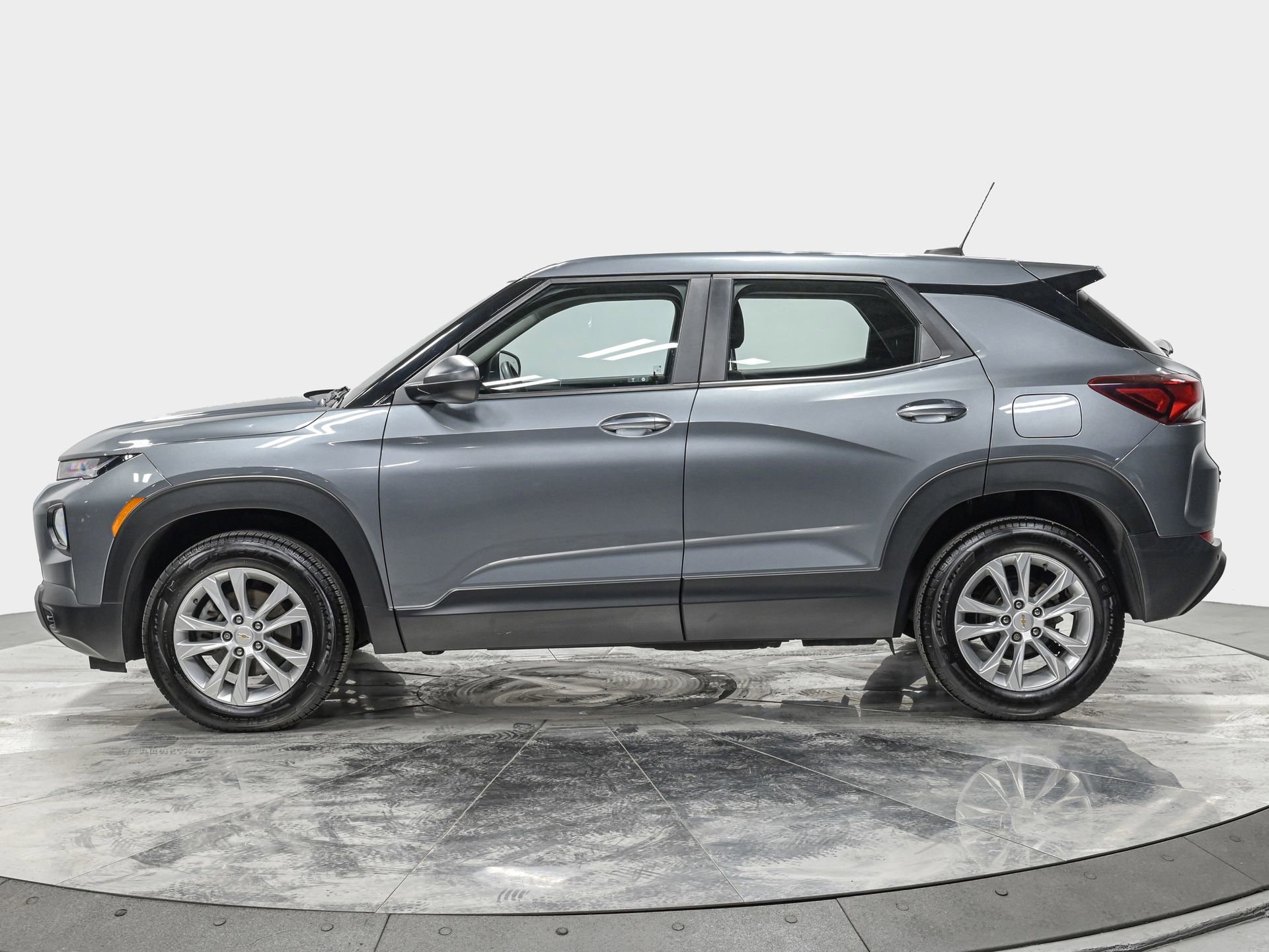 Used 2021 Chevrolet Trailblazer LS with VIN KL79MNSL6MB029915 for sale in Queens, NY