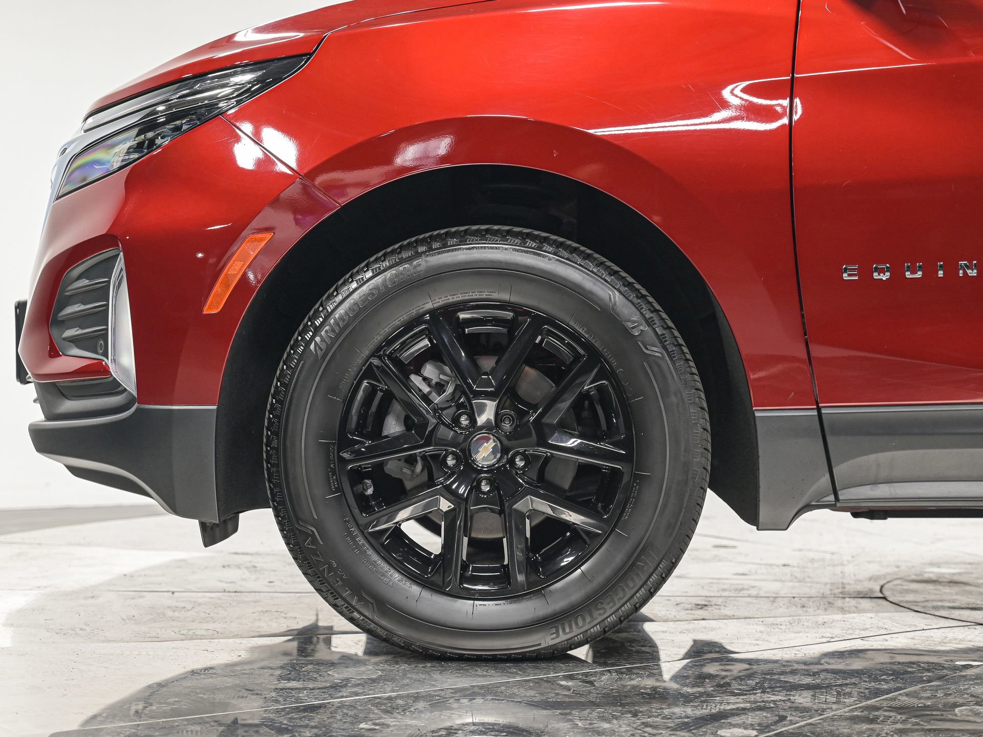 2023 Chevrolet Equinox LT photo 3