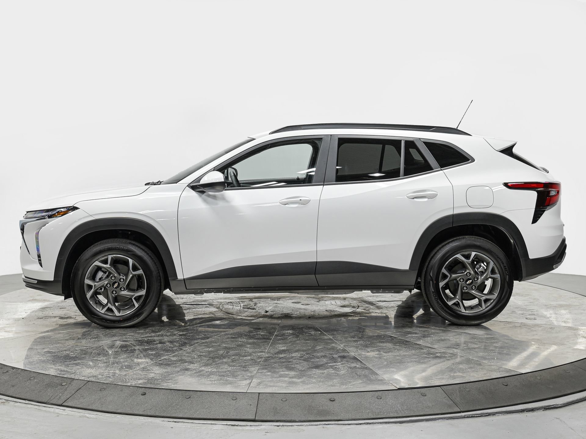 Used 2025 Chevrolet Trax LT with VIN KL77LHEP5SC136956 for sale in Forest Hills, NY