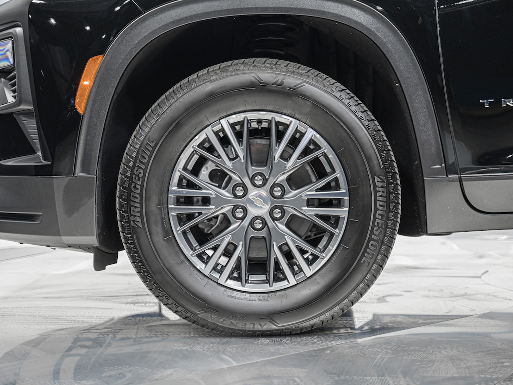 Used 2024 Chevrolet Traverse LS SUV