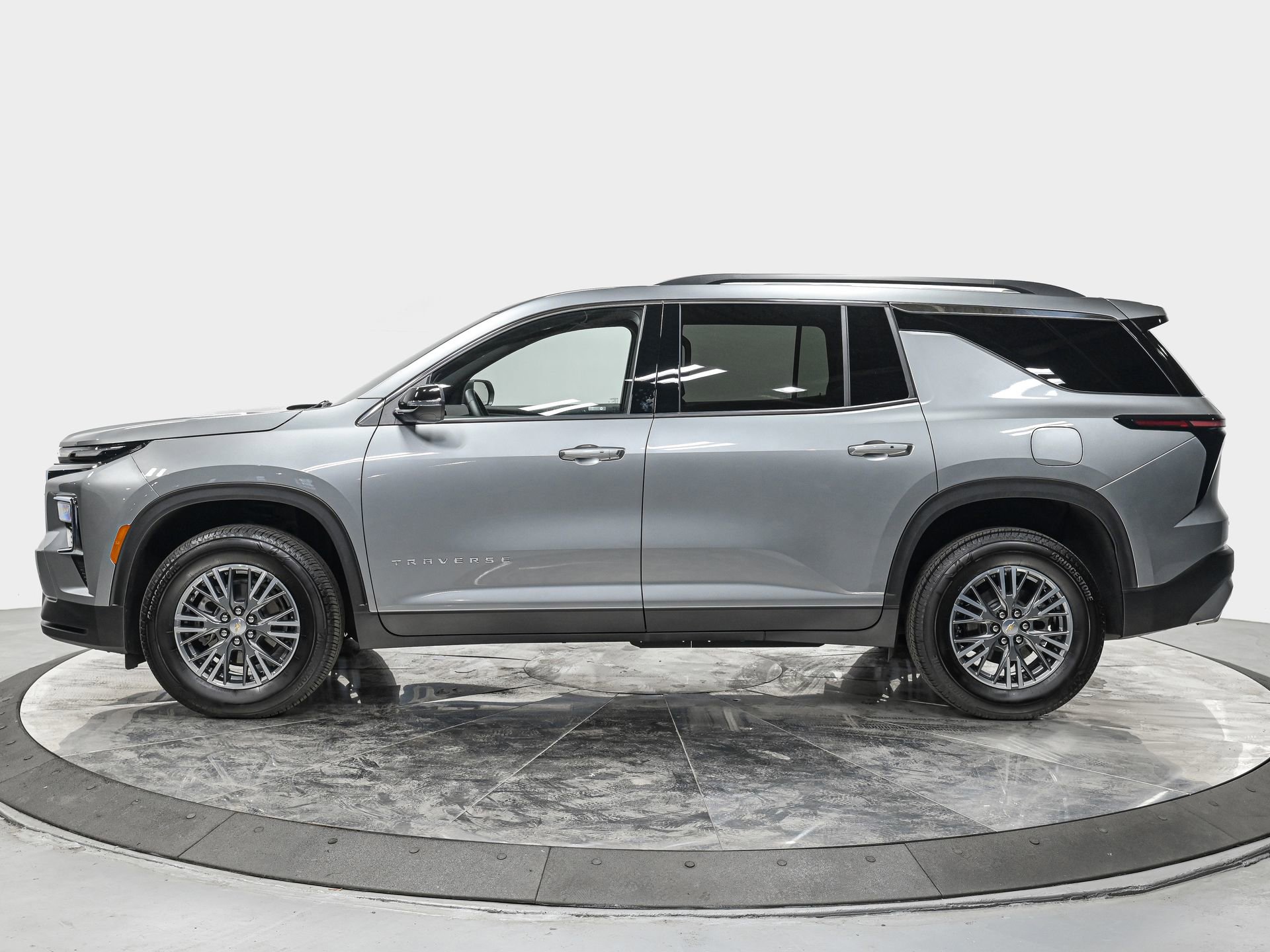 Used 2025 Chevrolet Traverse LT with VIN 1GNERGRS1SJ187696 for sale in Forest Hills, NY
