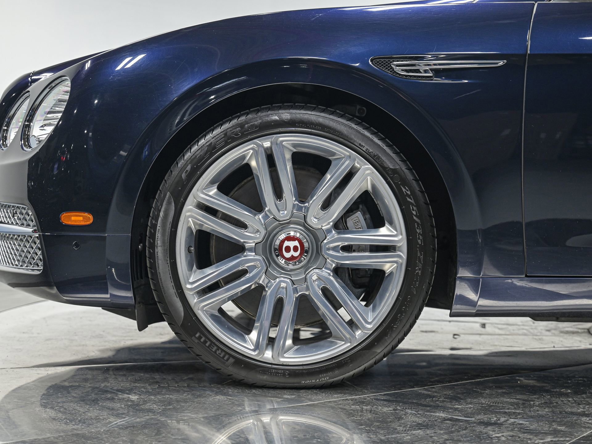 2016 Bentley Flying Spur V8 photo 3