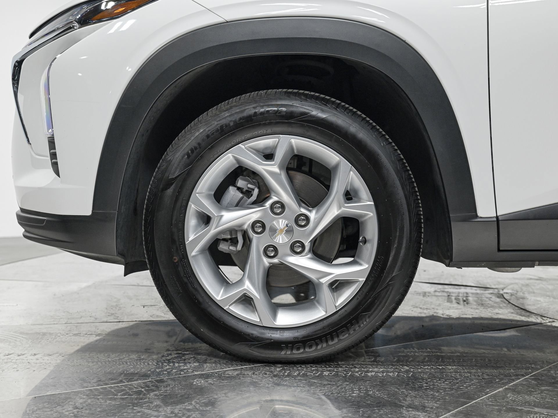 2024 Chevrolet Trax LS photo 3