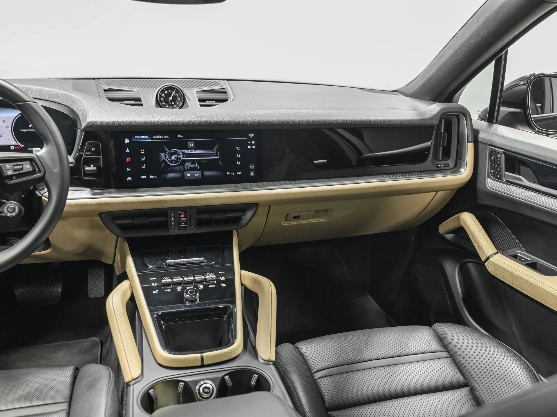 2024 Porsche Cayenne Coup Base - Photo 30