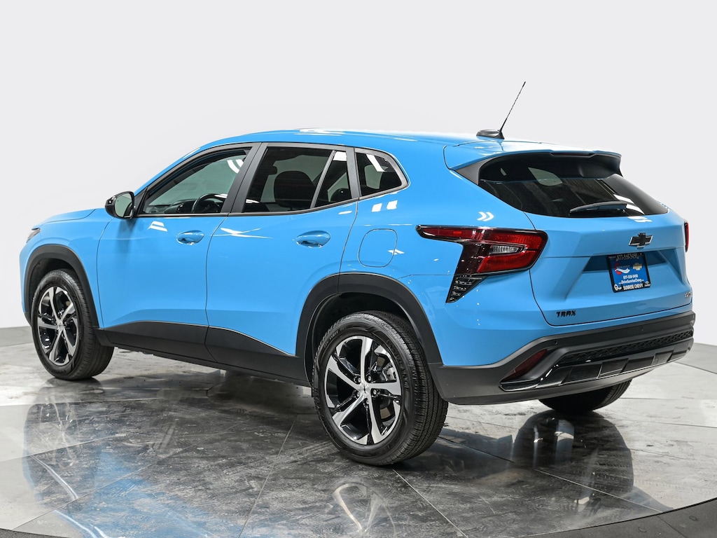 Used 2025 Chevrolet Trax 1RS SUV