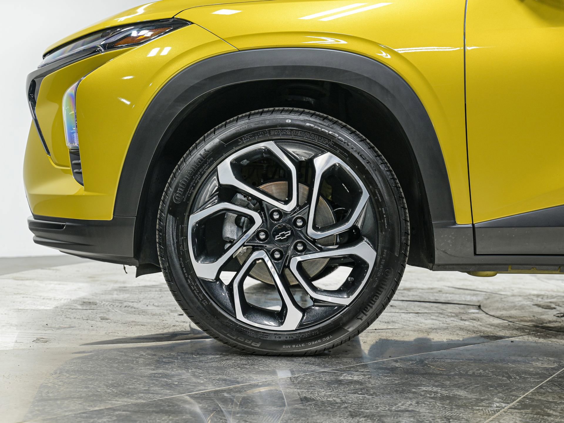 2025 Chevrolet Trax photo 3