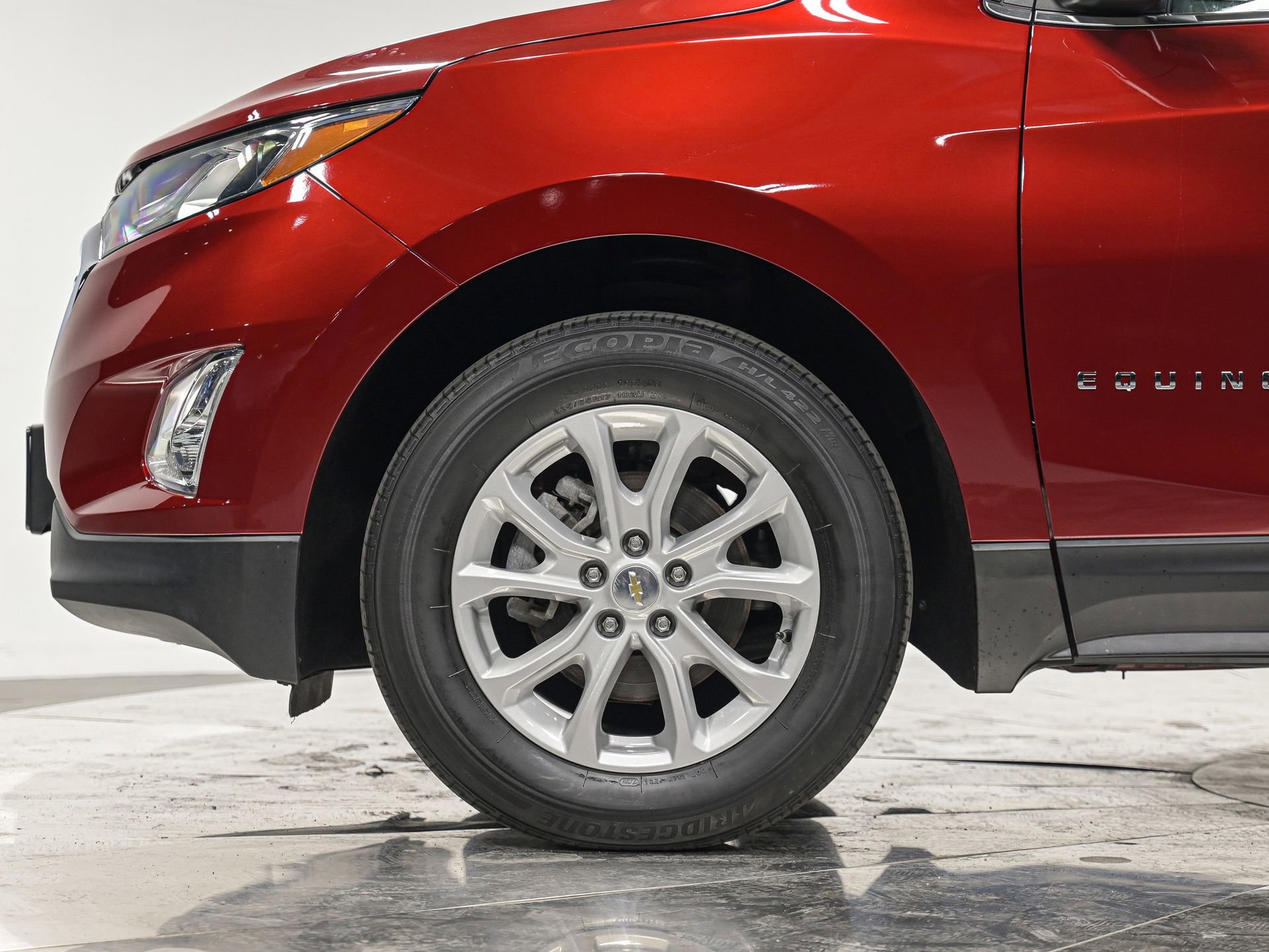 2020 Chevrolet Equinox LT photo 2