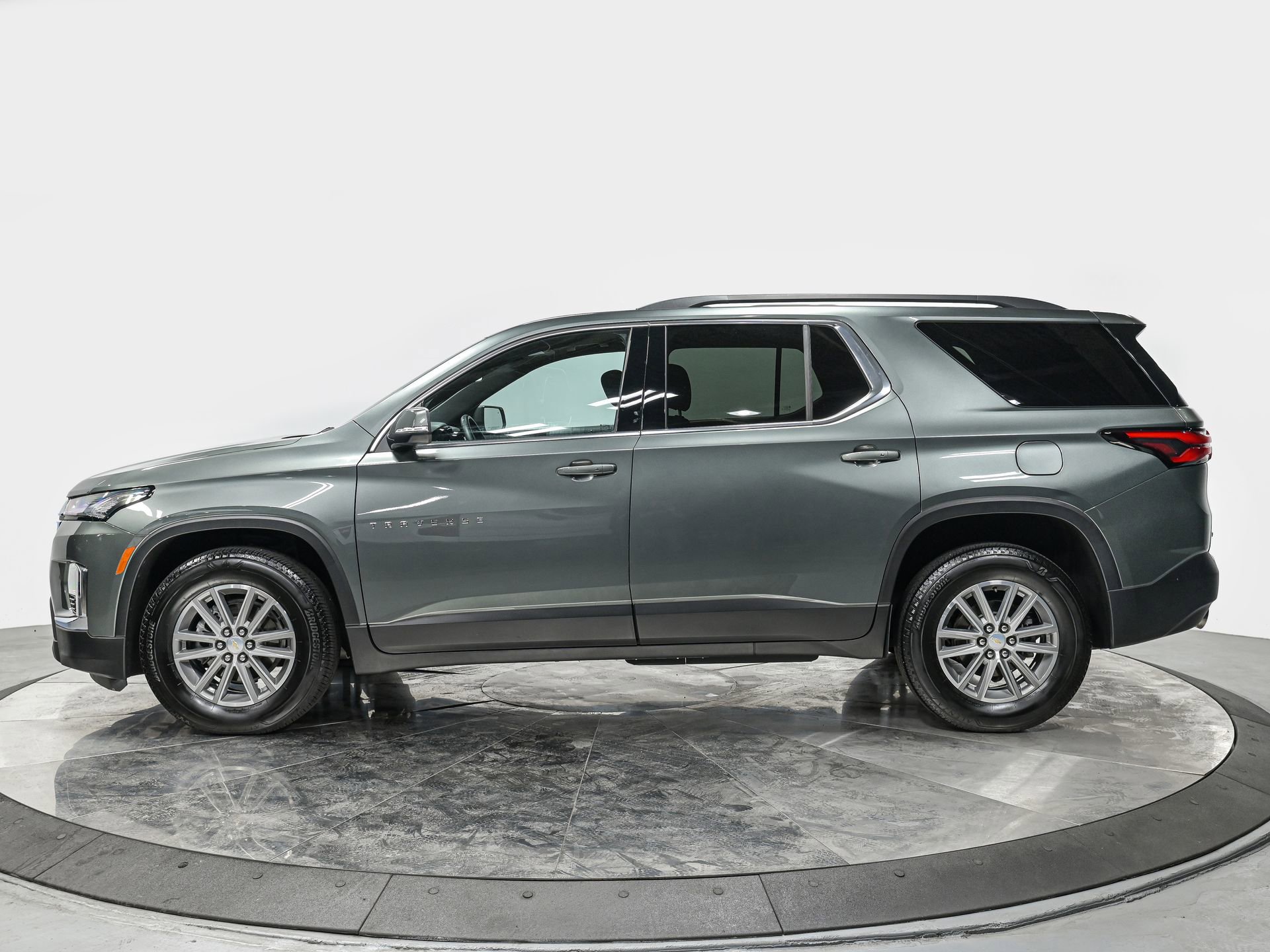 Used 2023 Chevrolet Traverse 1LT with VIN 1GNEVGKW6PJ103968 for sale in Forest Hills, NY