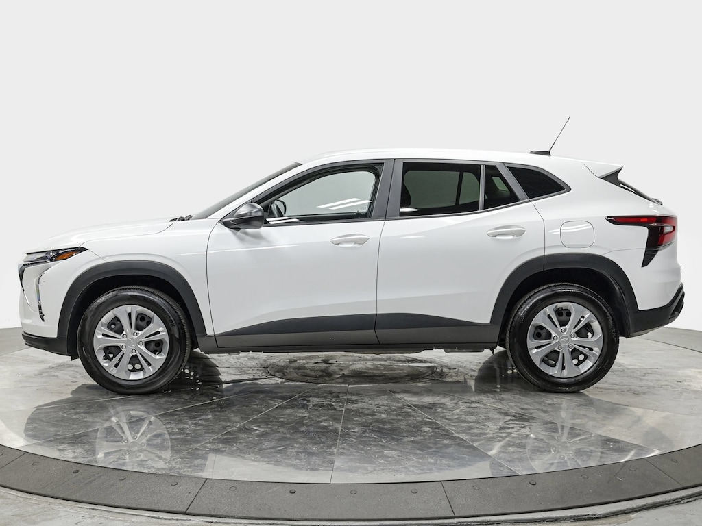 Used 2025 Chevrolet Trax LS SUV