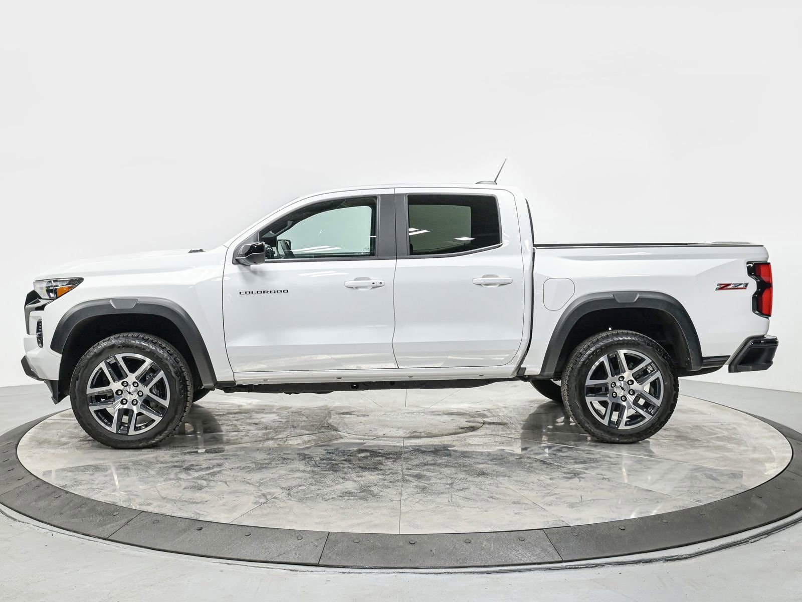 Used 2024 Chevrolet Colorado Z71 with VIN 1GCPTDEK6R1251300 for sale in Forest Hills, NY