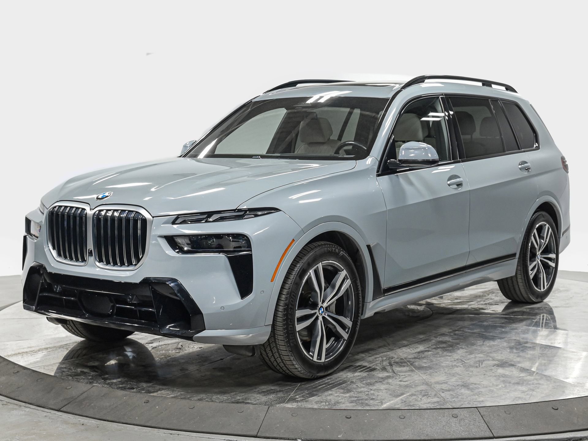2024 BMW X7 xDrive40i's photo