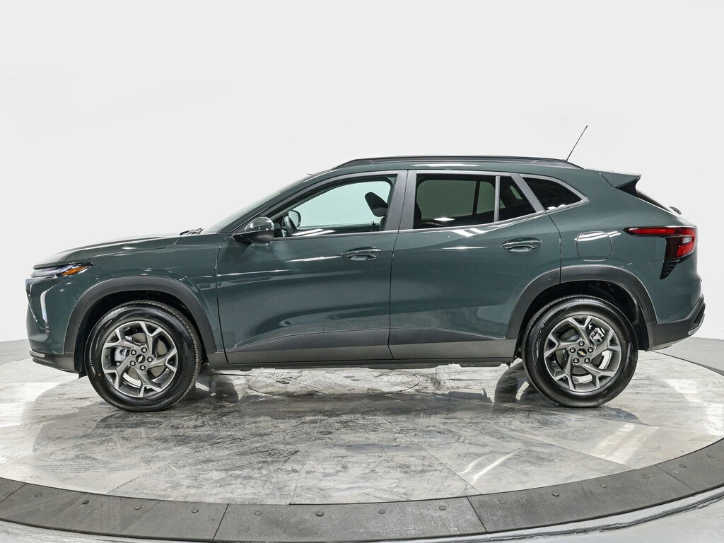 Used 2025 Chevrolet Trax LT SUV