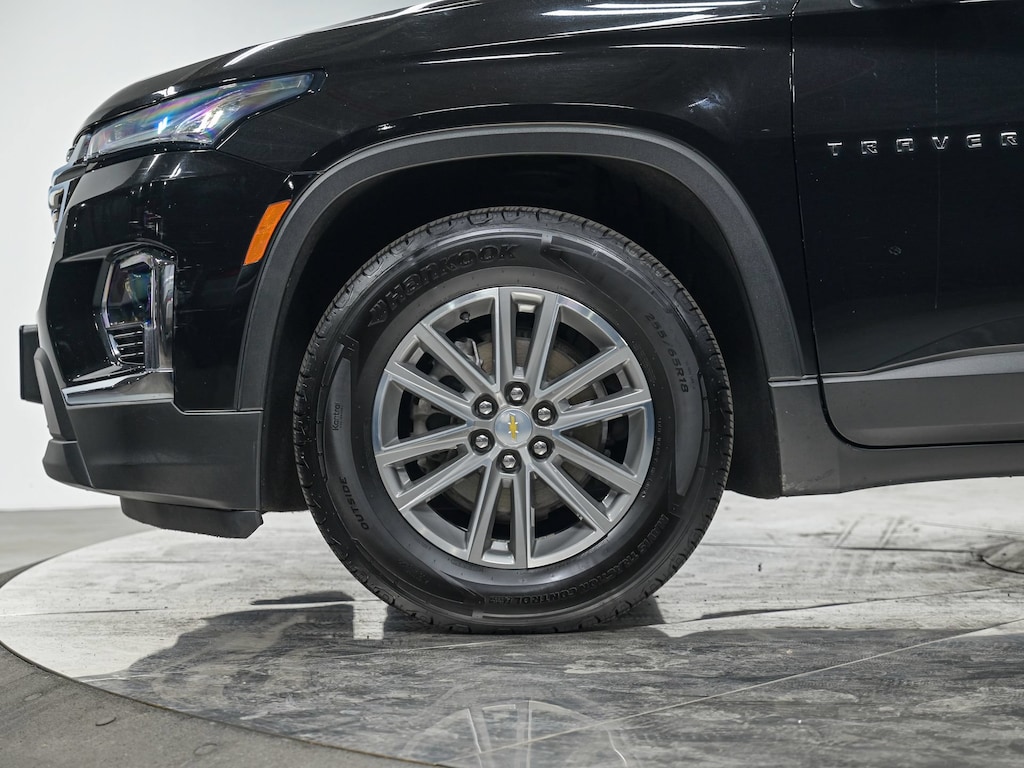Used 2022 Chevrolet Traverse LT Cloth SUV
