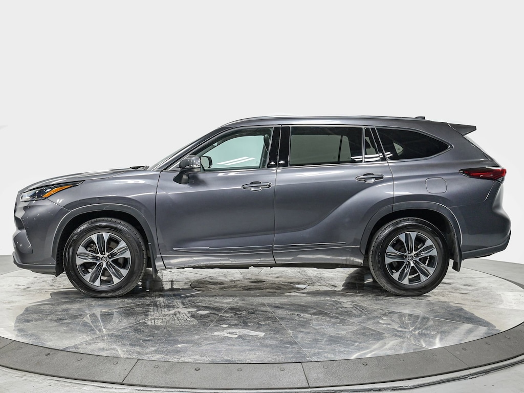 Used 2021 Toyota Highlander XLE SUV