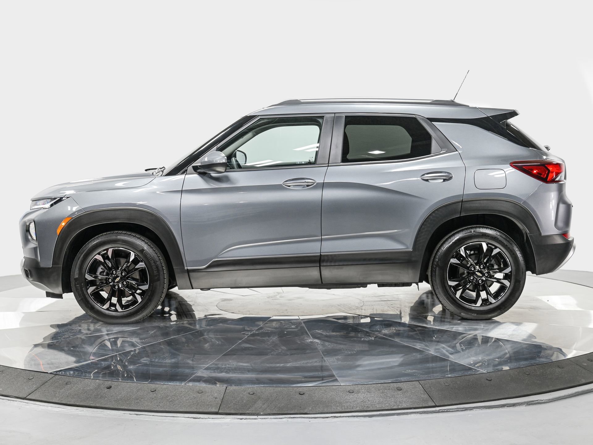 Used 2022 Chevrolet Trailblazer LT with VIN KL79MPS21NB107778 for sale in Forest Hills, NY
