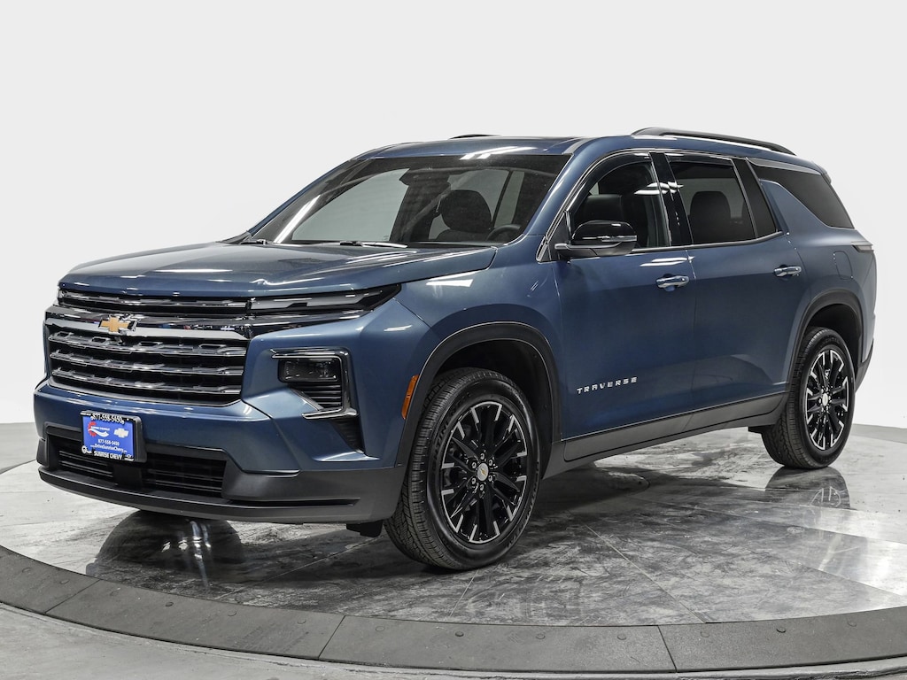 Used 2026 Chevrolet Traverse LT SUV