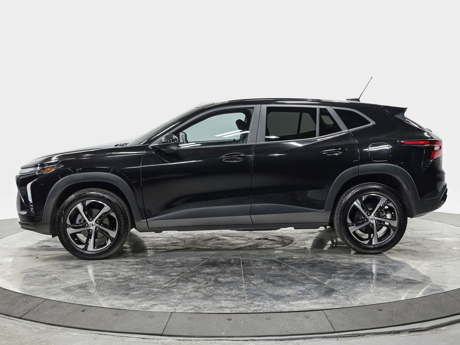 Used 2024 Chevrolet Trax RS with VIN KL77LGE26RC061953 for sale in Queens, NY