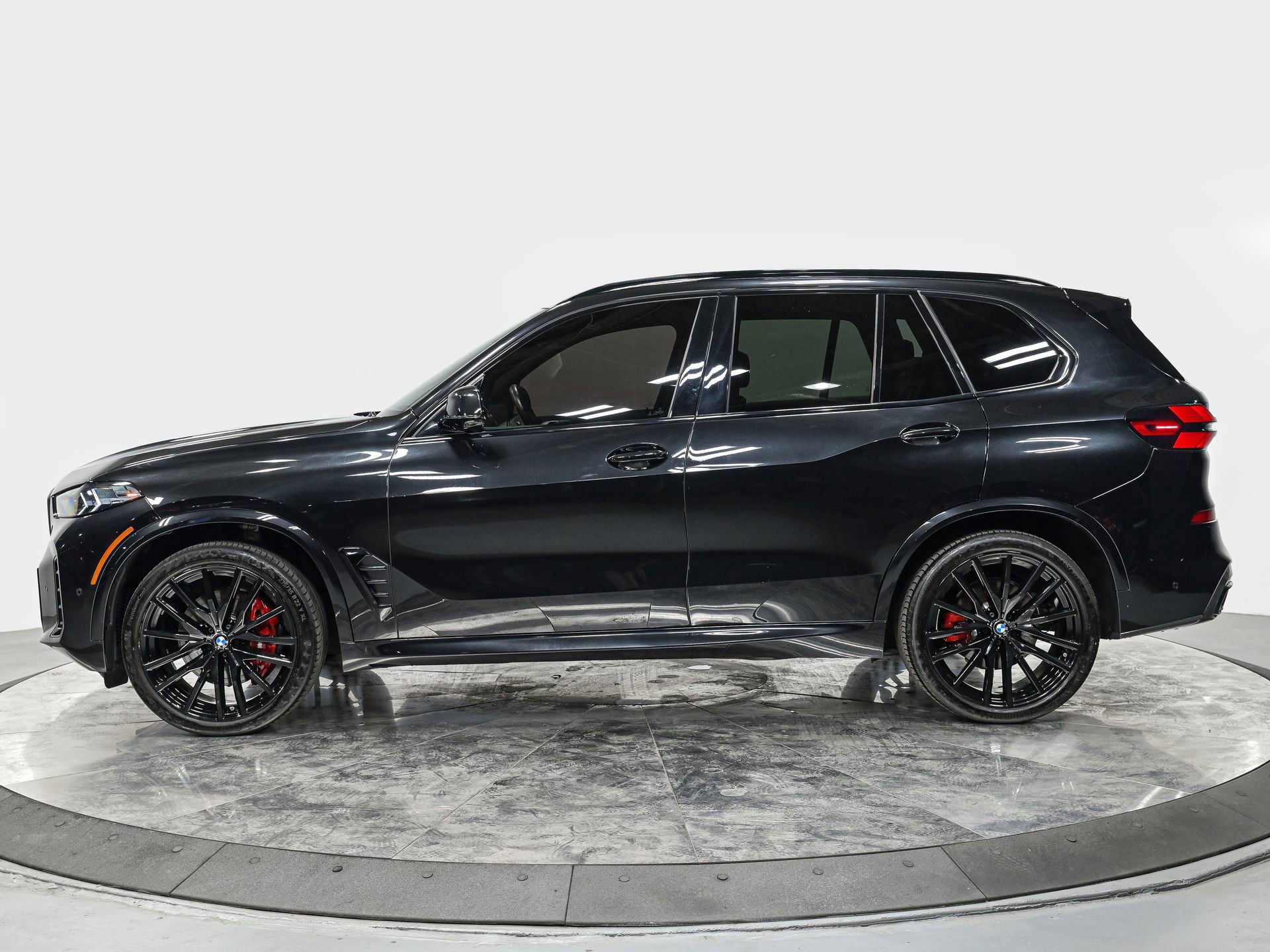 Used 2024 BMW X5 40i with VIN 5UX23EU09R9S49962 for sale in Forest Hills, NY