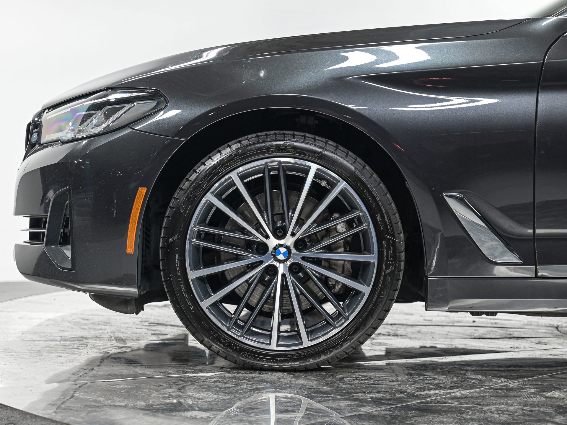 2023 Bmw 530i xDrive photo 3