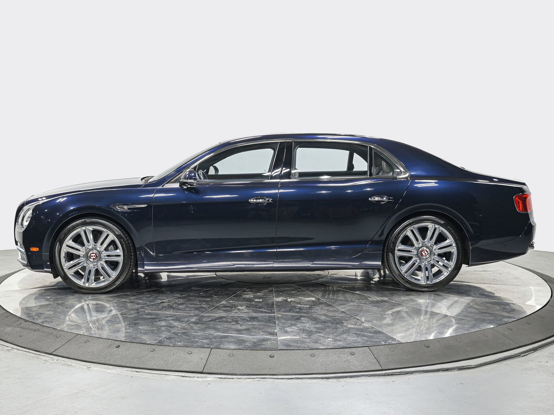 2016 Bentley Flying Spur V8 photo 2