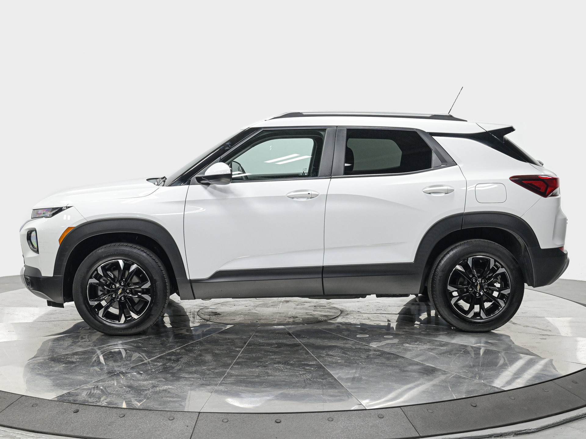 Used 2023 Chevrolet TrailBlazer LT with VIN KL79MRSLXPB176931 for sale in Forest Hills, NY